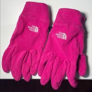 The North Face fuchsia fleece winter gloves